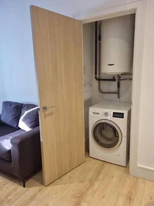 Lovely One Bedroom Apartment In Ilford Town