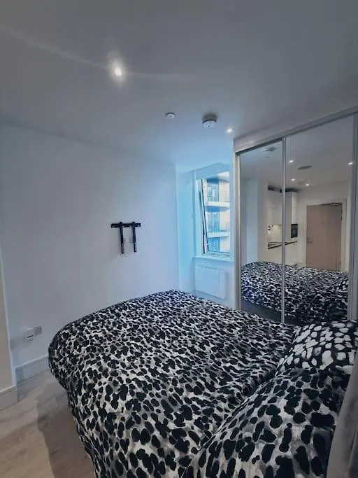 Lovely One Bedroom Apartment In Ilford Town